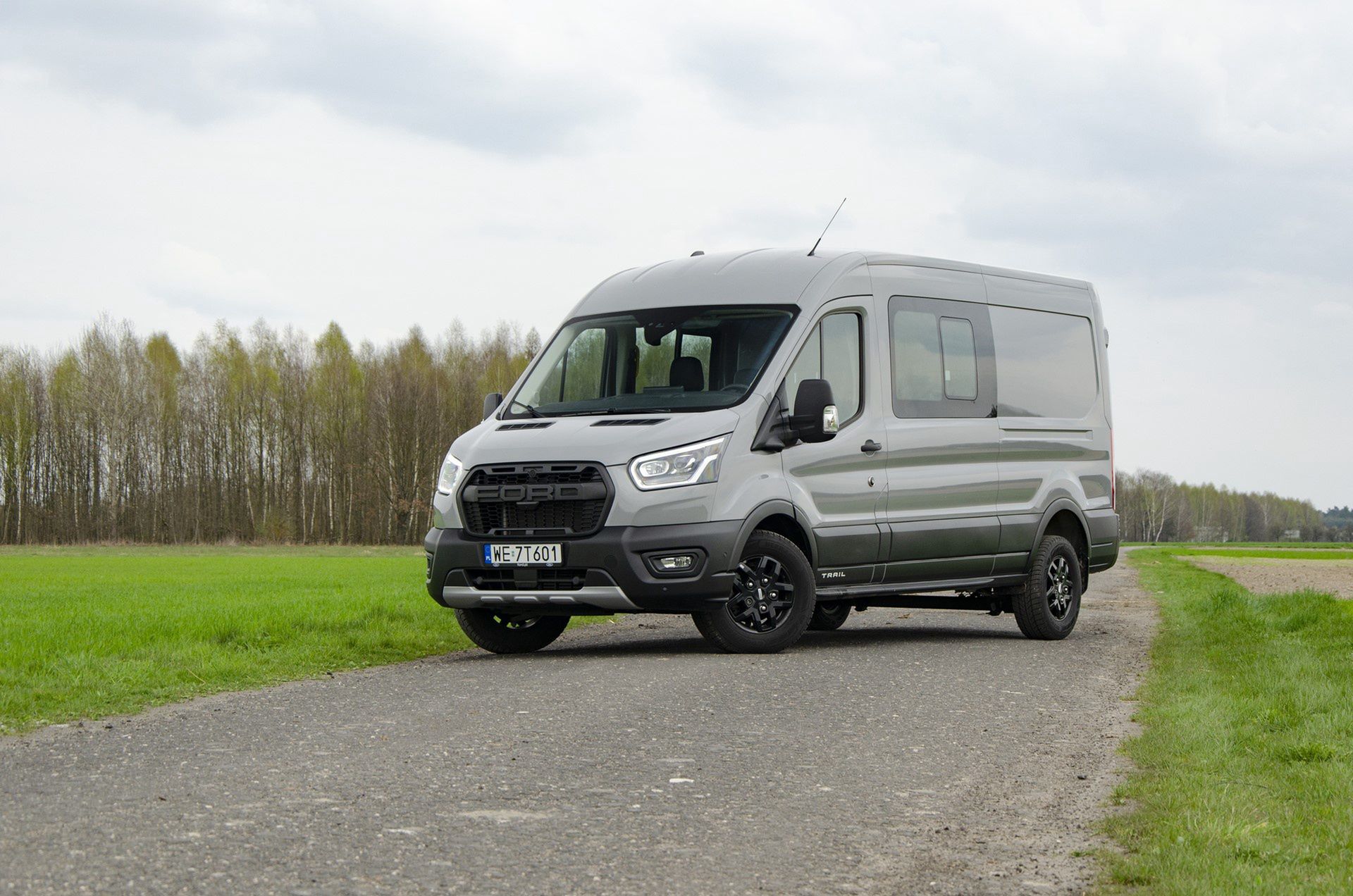 Ford Transit Trail (2023)