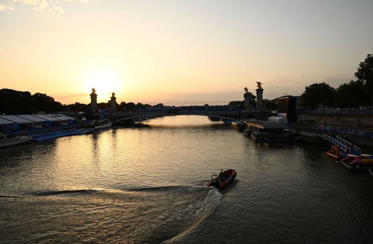 The Seine at sunset