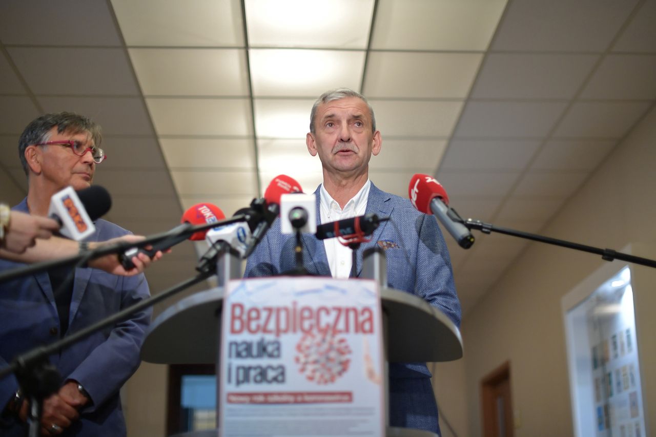 Powrót do szkoły. ZNP chce od premiera konkretów w kwestii warunków rozpoczęcia nauki w szkołach