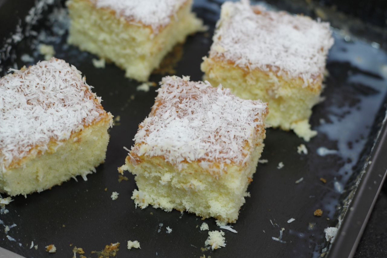 Ciasto biała trufla przypomina w smaku białe Michałki
