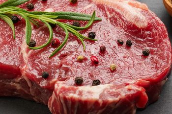 Szkoci zajadają się tym mięsem. Jest wyjątkowo delikatne, smaczne i ma ogrom łatwo przyswajalnego żelaza