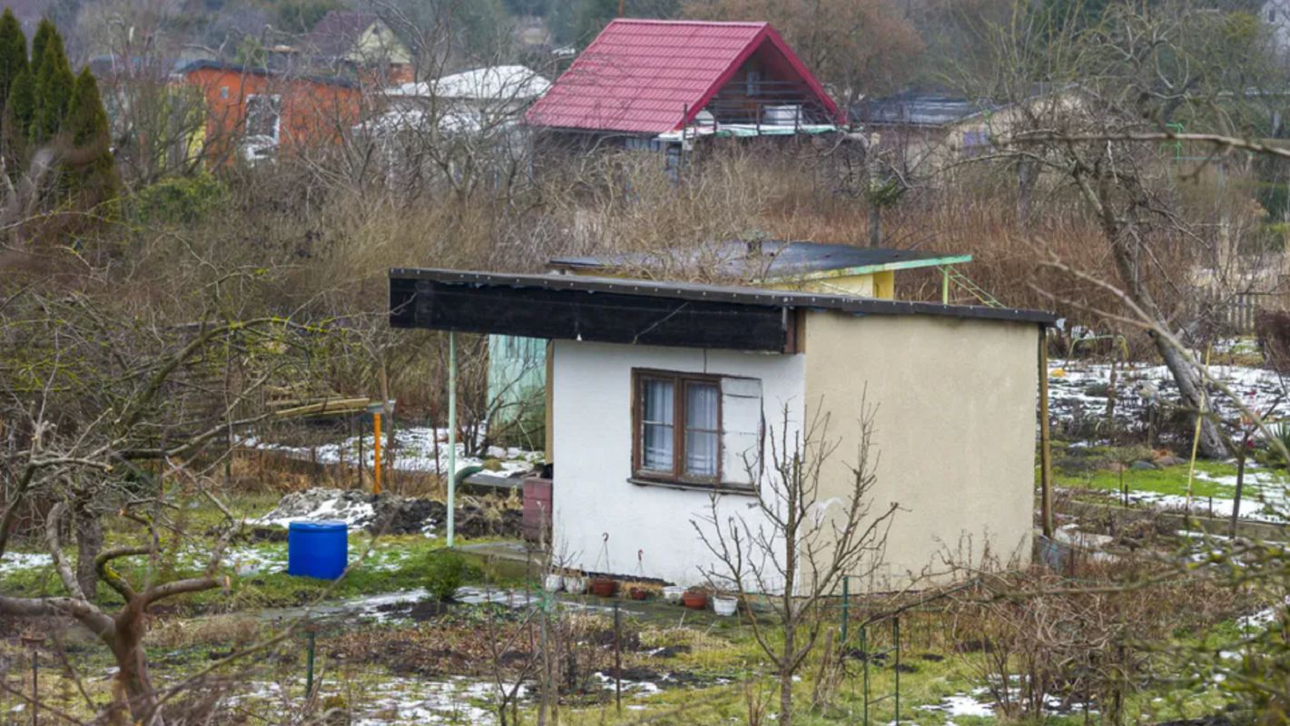 Czy można spać na działce ROD? Warunek jest jeden