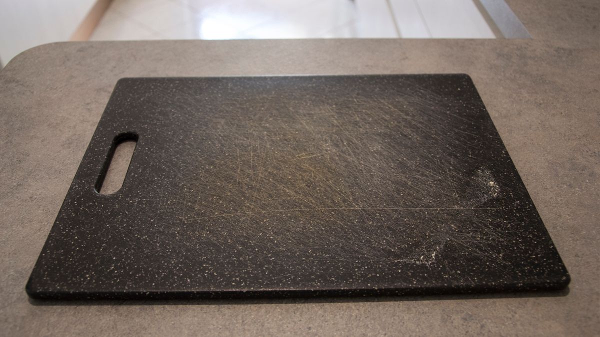 Plastikowa deska do krojenia.