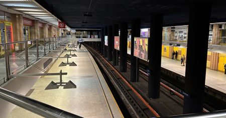 Plecak na torach metra sparaliżował stację. Jest zatrzymany