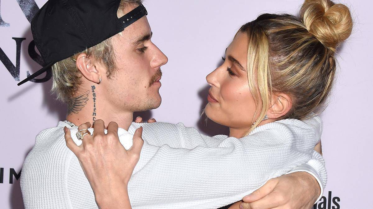 Hailey Bieber jest w ciąży? Fani dopatrzyli się ukrytego przekazu na płycie Justina