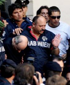 Włoska akcja policji: 918 mafiosów siedzi