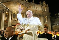 Benedykt XVI bardziej popularny niż Jan Paweł II