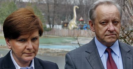 Polityk PiS Bolesław Piecha: moje dzieci są rezydentami. Mało zarabiają, muszą dorabiać