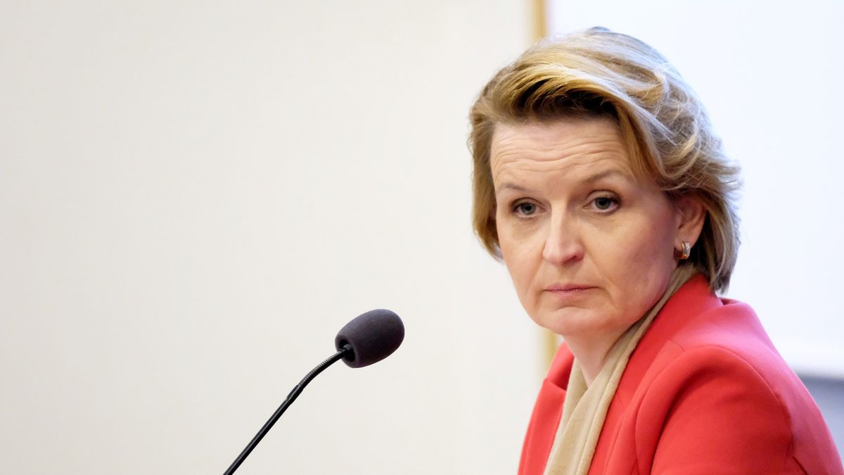 Barbara Socha wskazuje, że rocznie ubywa od 200 tys. do nawet 300 tys. Polaków.