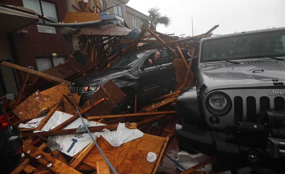 Niewyobrażalna dewastacja. Huragan Michael uderzył we Florydę, są ofiary