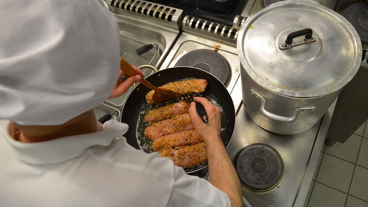 Kucharze nie mają problemów ze znalezieniem pracy i w najbliższych latach to się nie powinno zmienić