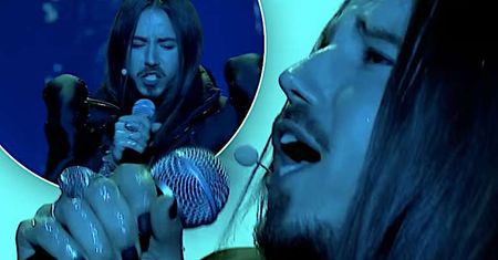 Michał Szpak zmiażdżył wszystkich uczestników "The Voice"! Tak się śpiewa na żywo! [WIDEO]