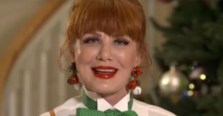 Georgette Mosbacher i USAF Band na święta. Amerykanie śpiewają po polsku