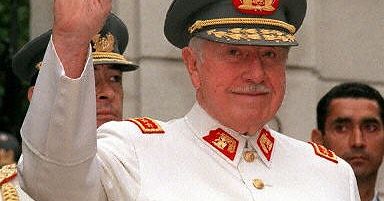 Pinochet pozbawiony immunitetu