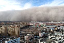 100-metrowa "apokaliptyczna ściana" nadciągnęła nad Gansu. Zobacz nagranie