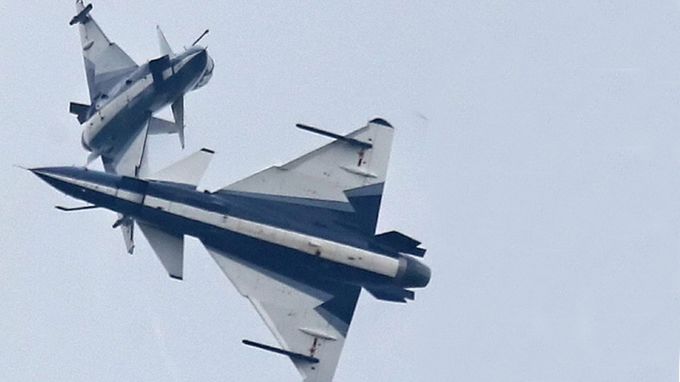 Chińskie myśliwce J-10