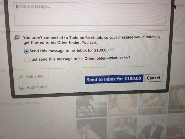 Sto dolarów za wysłanie wiadomości na Facebooku