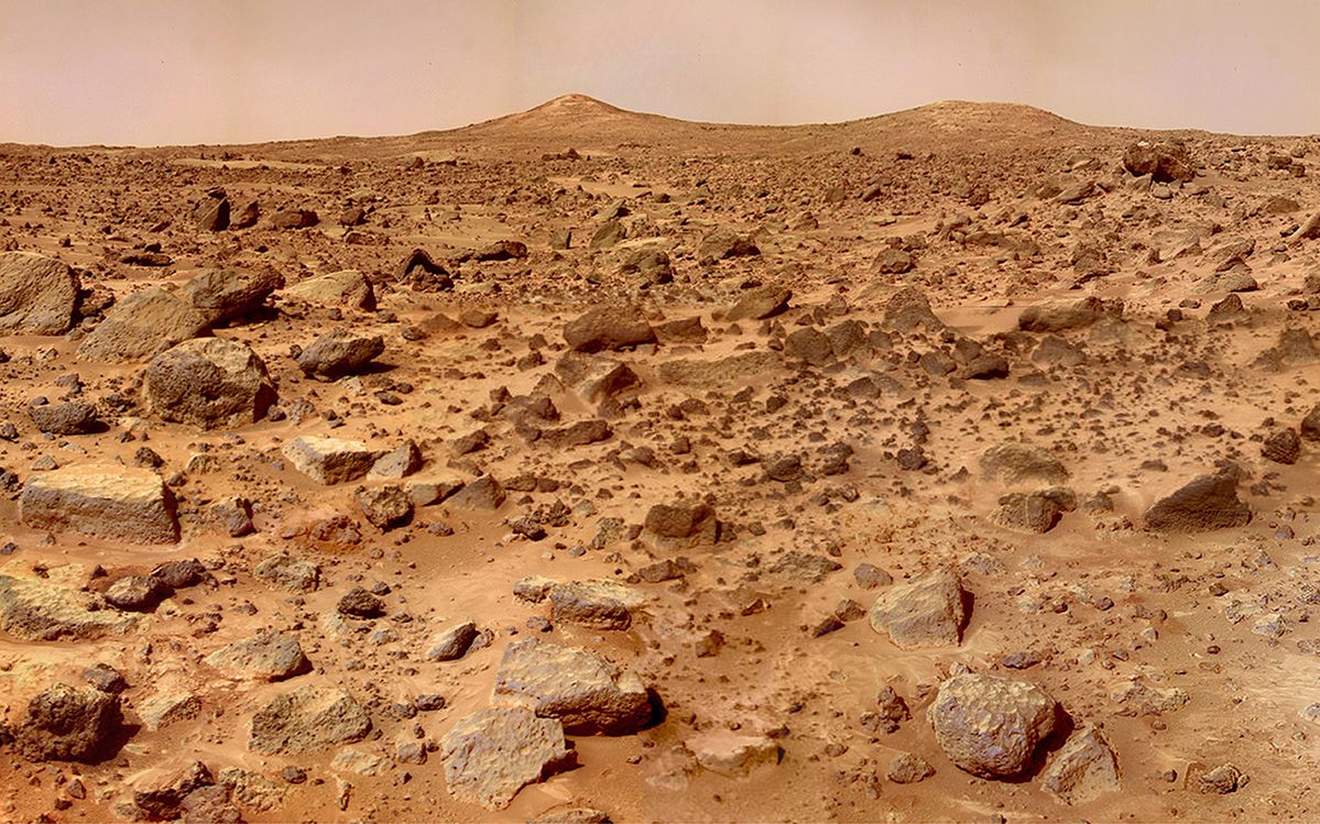 Krąży nad powierzchnią Marsa i fotografuje. Takich zdjęć jeszcze nie było