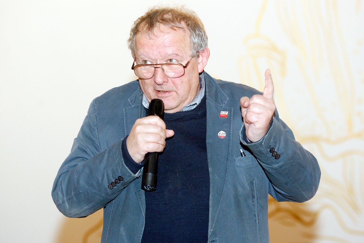 Adam Michnik w "Die Welt" o walce wolnych mediów z populizmem. Apeluje do dziennikarzy