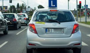 Młodzi kierowcy mieli przechodzić dodatkowe szkolenia. Nowy pomysł jest inny
