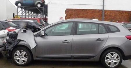 Całkowicie rozbite auto sprzedawał jako 100-procentowo bezwypadkowe
