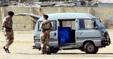 Bomba pod konsulatem USA w Pakistanie