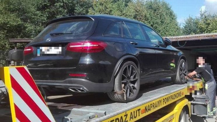 Policja odzyskała mercedesa skradzionego w Niemczech