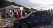 Polak potrafi! Audi wjechało na plażę, ale wyjechać już nie dało rady