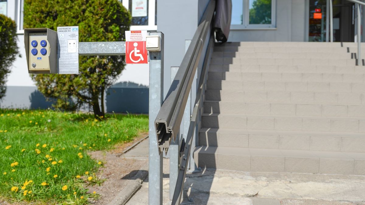 Dzięki nowej ustawie wszystkie placówki finansowane z publicznych pieniędzy mają być dostępne dla każdego.