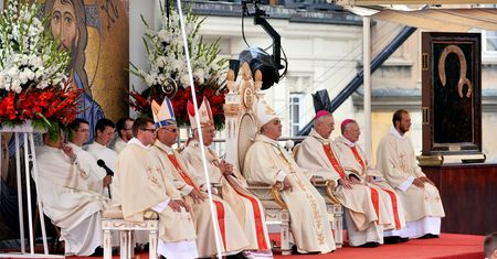"Dziś w Częstochowie KLER za darmo". Archidiecezja zaskakuje