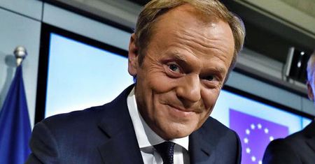 Donald Tusk pokazał się z burzą loków na głowie. Ciężko uwierzyć, ale to naprawdę jego naturalne włosy