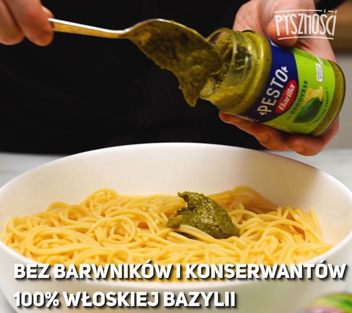 Spaghetti z zielonym pesto i krewetkami- Pyszności