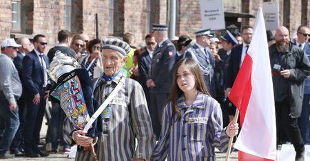 Prezydent uhonorował Edwarda Mosberga. 93-latek przeszedł piekło Holokaustu