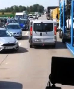 "Korytarz życia" zablokowany na autostradzie A4. Policja ma nagranie strażaków