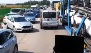"Korytarz życia" zablokowany na autostradzie A4. Policja ma nagranie strażaków