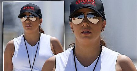 Eva Longoria z ogromnym ciążowym brzuchem przyłapana na spacerze! Ona nie ukrywa swoich imponujących krągłości!