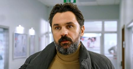 Barwy szczęścia. Piotr chce sprzedać mieszkanie Ewuni (odcinek 2095 - streszczenie)