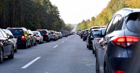 Jazda na "suwak" i "korytarz życia". Sejm znowelizował przepisy