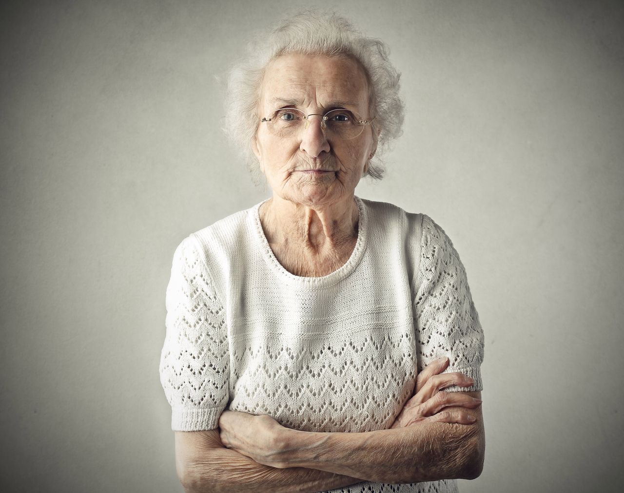 Dziadkowie, którzy opiekują się wnukami, żyją dłużej. Tylko czy zawsze mają wybór?