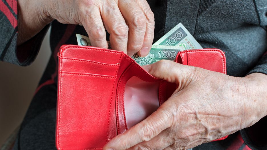 "To najbardziej samotne osoby na świecie" - mówi o najstarszych klientach pracowniczka kasyna.