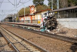 Śmiertelny wypadek karetki w Puszczykowie. Kierowca z zarzutami