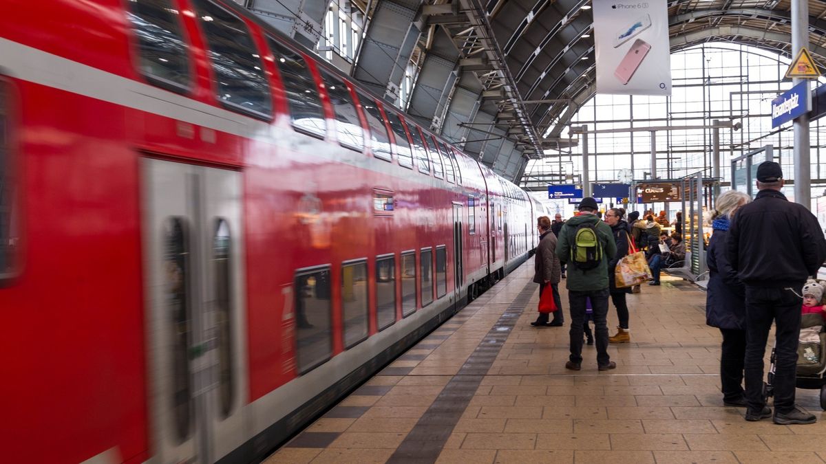 W 2018 r. Deutsche Bahn zatrudnił 19 tys. pracowników, ale nadal brakuje maszynistów i obsługi pociągów