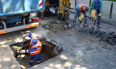 Rzeszów. Awaria wodociągu. Całkowicie nieprzejezdna droga