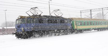 Śnieg zalegał w 2 wagonach PKP. "U was tam chyba są wkopywacze"