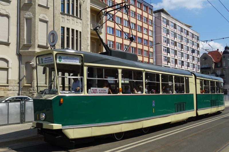 Poznań i Kraków wymienią się tramwajami. Poznański “kanciak” będzie woził krakowskich pasażerów