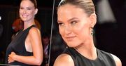 Bar Refaeli jest w ciąży! Na festiwalu w Wenecji pokazała duży zaokrąglony brzuszek