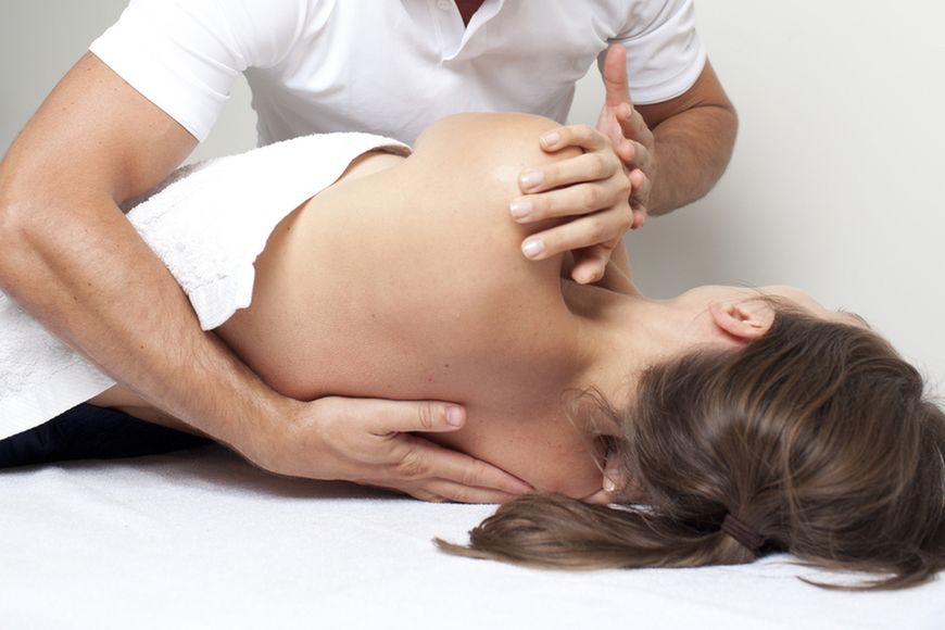 Chiropraktyka na ból kręgosłupa w ciąży.