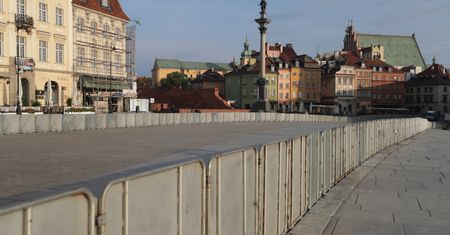 Miesięcznica inna niż wszystkie. Zmiany na Krakowskim Przedmieściu