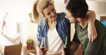 To dlatego pijemy więcej. Wszystko przez partnera