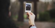Aparaty do fotografii natychmiastowej. Świetna zabawa z nutą nostalgii